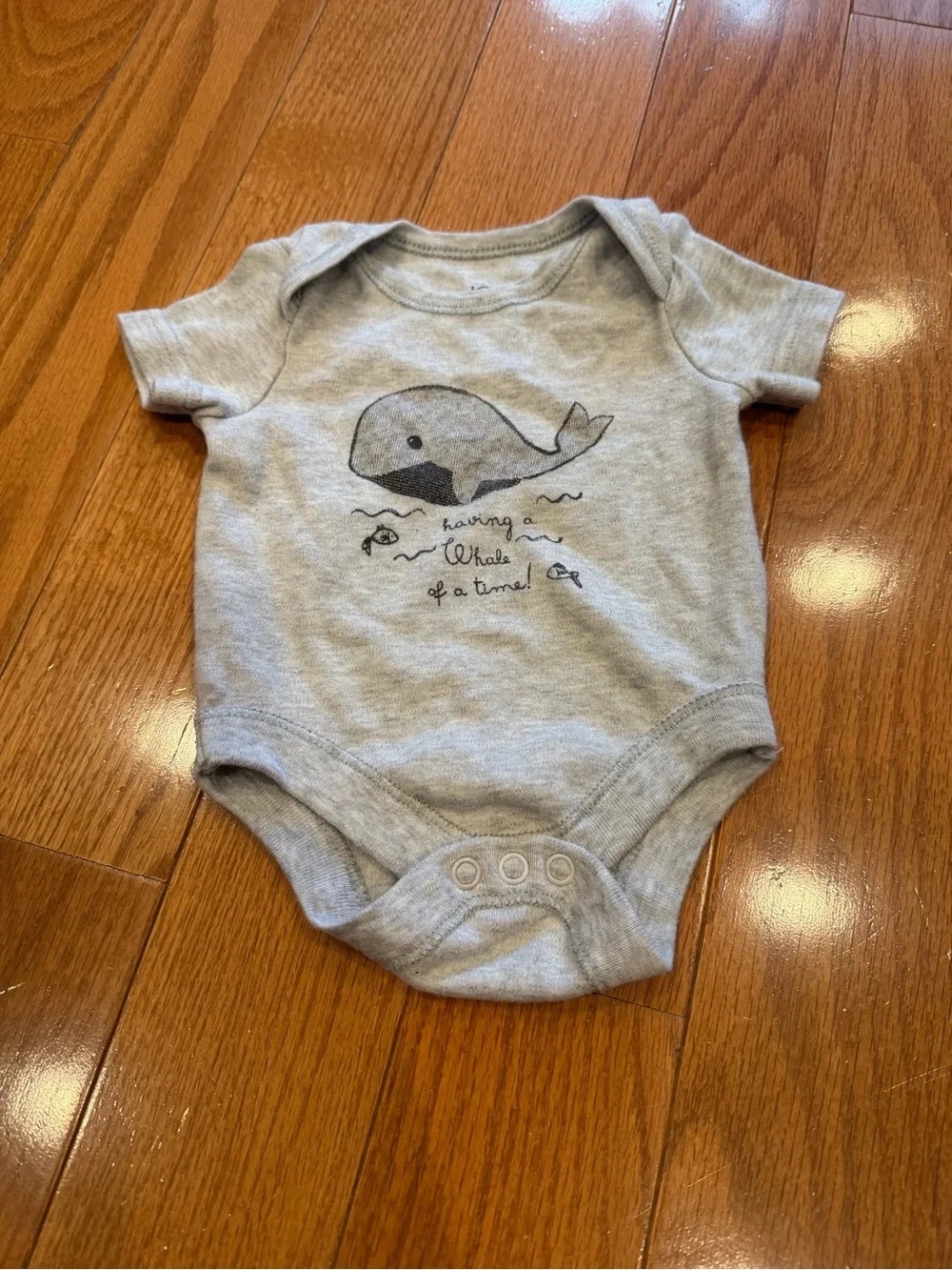 Joe Fresh Grey Whale Graphic Baby Bodysuit 0-3 Months
